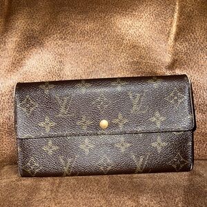 Louis Vuitton Sarah Wallet